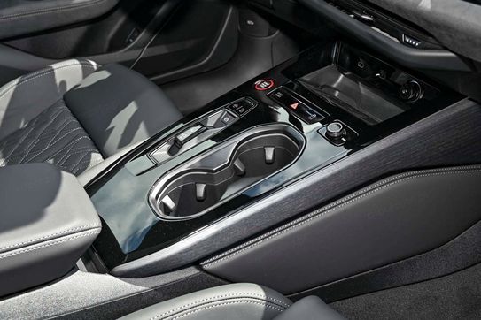 Audi A6 TFSI quattro Avant S line