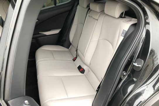 Lexus UX 250h F Sport Design 2WD