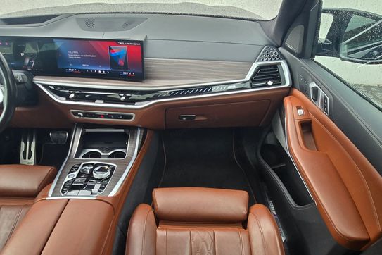 BMW X7 M60i xDrive mHEV sport-aut