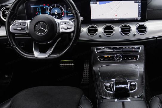 Mercedes E Klasa 220 d 4-Matic 9G-TRONIC