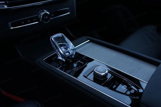 Volvo XC90 T8 AWD Plug-In Hybrid Ultra Dark 7os