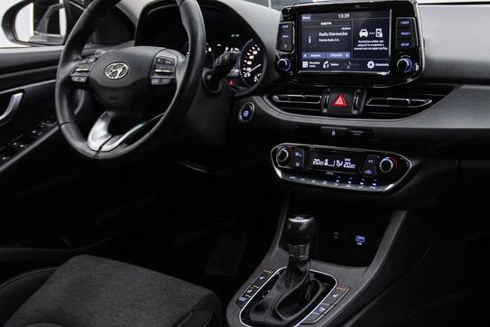 Hyundai i30 Fastback 1.5 T-GDI 48V Smart DCT