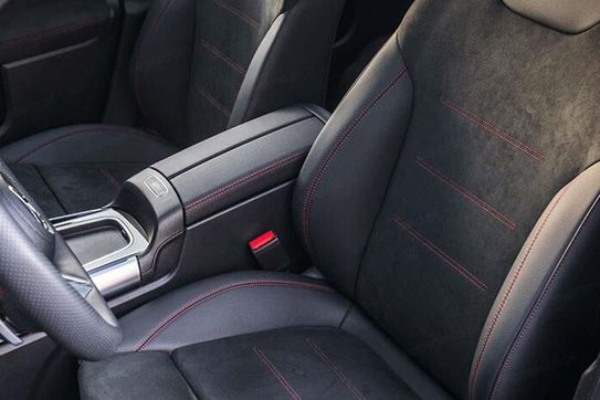 Mercedes GLB 220 4-Matic AMG Line