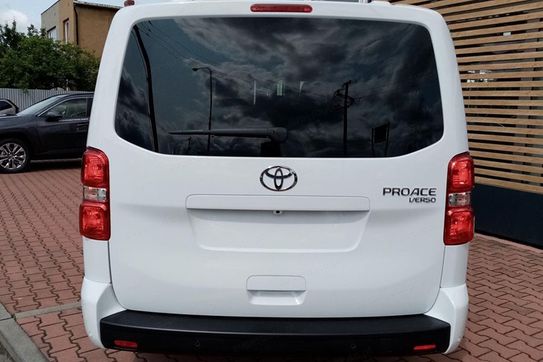 Toyota Proace Verso EV Long 75kWh Business