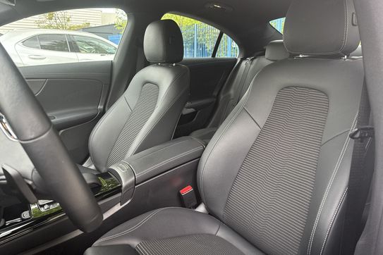 Mercedes CLA 200