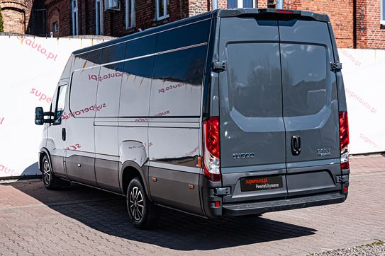 Iveco Daily 35S18 L4H2 Hi-Matic