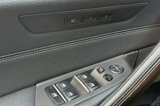 BMW Seria 5 540i