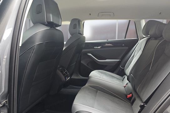 Volkswagen Passat TSI ACT mHEV Business DSG