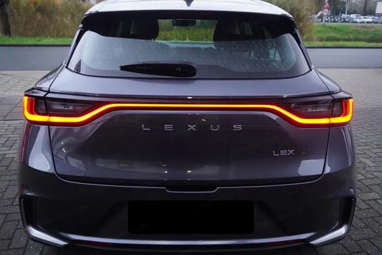 Lexus LBX Elegant 1.5 Hybrid