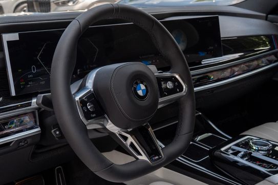 BMW Seria 7 740d xDrive M Sport