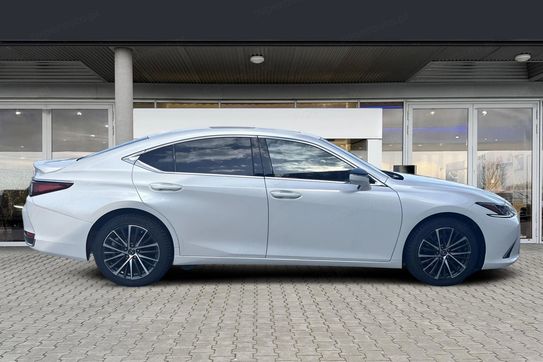 Lexus ES 300h Business Edition