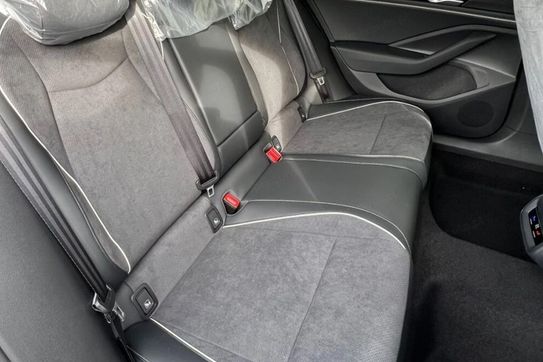 Volkswagen Passat Business Plus 1.5 TSI mHEV DSG
