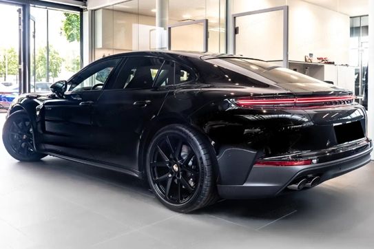 Porsche Panamera 4 E-Hybrid
