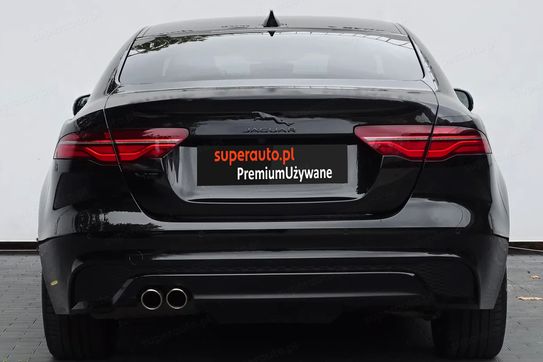 Jaguar XE 2.0 D200 AWD R-Dynamic Black