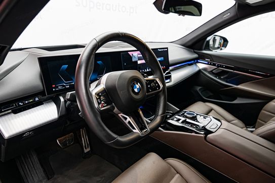 BMW Seria 5 520d M Sport