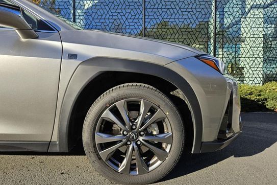 Lexus UX 300h F Sport Design 2.0 Hybrid Dynamic Force