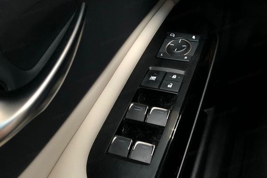 Lexus ES 300h F Sport Design