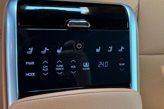 Toyota Camry Executive 2.5 Hybrid Dynamic Force