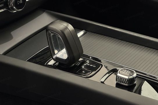 Volvo XC60 T6 Plug-In Hybrid AWD Inscription