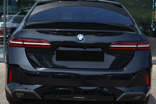 BMW Seria 5 550e xDrive M Sport
