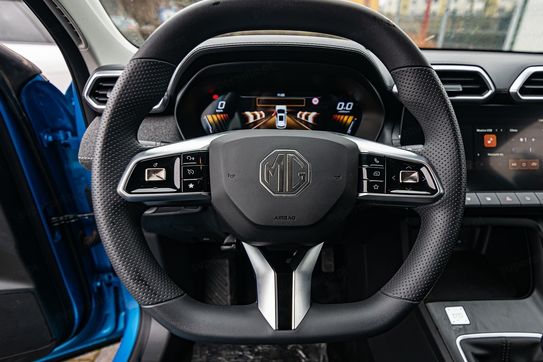 MG ZS 1.5  Standard MT