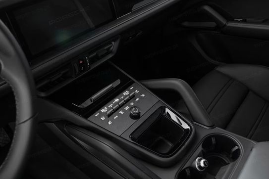 Porsche Cayenne Coupe E-Hybrid Black Edition