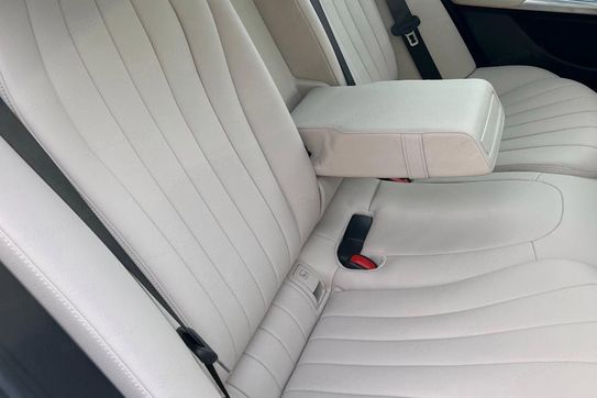 Mercedes Klasa E 200 4-Matic AMG