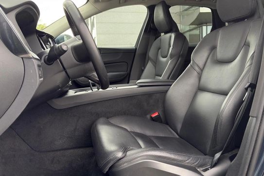 Volvo XC60 B4 D AWD Plus Bright