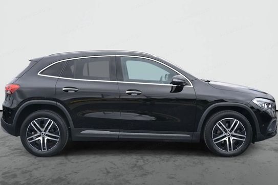Mercedes GLA 200 AMG Line