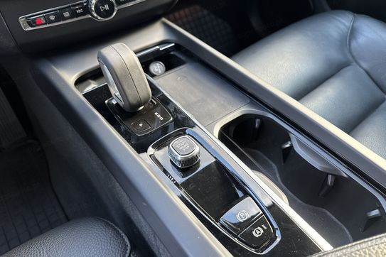 Volvo XC60 B4 B Momentum Pro