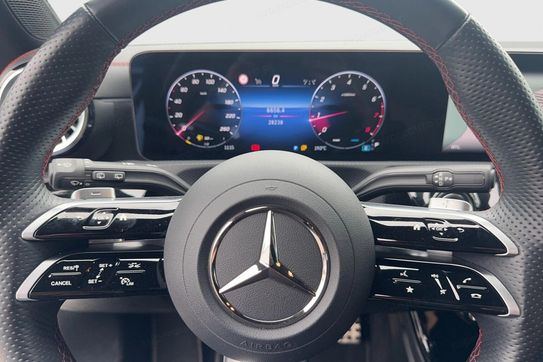 Mercedes CLA Shooting Brake 180 AMG Line