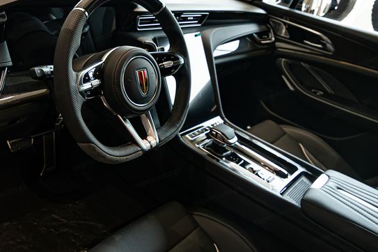 Hongqi H6 2.0T Deluxe DSG