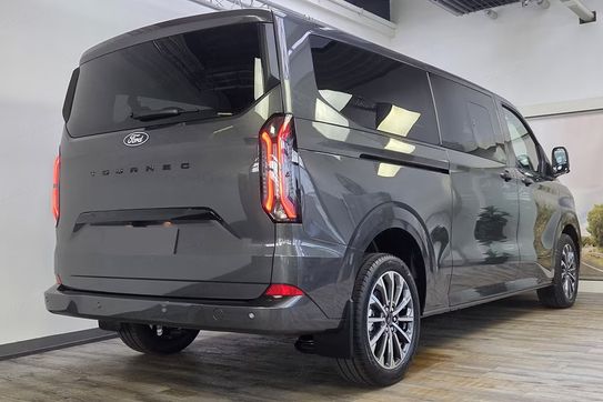 Ford Tourneo Custom 320 L2 Titanium A8