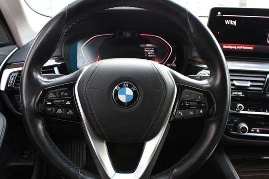 BMW Seria 5 Touring 520d xDrive Luxury Line