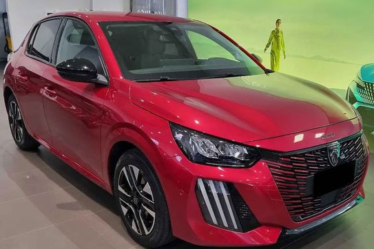 Peugeot 208 Allure e-DCS6  1.2 mHEV