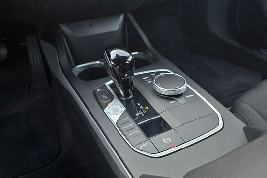 BMW Seria 1 118i Advantage