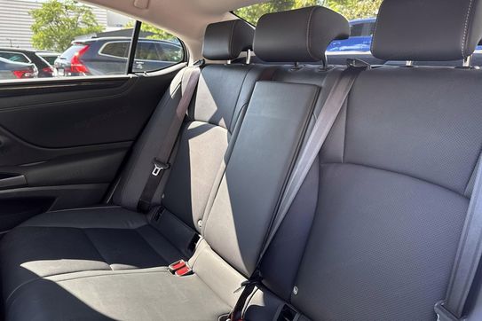 Lexus ES 300h Business Edition +
