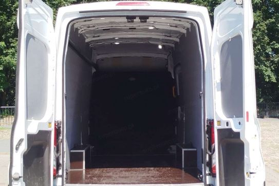 Ford Transit L4H3