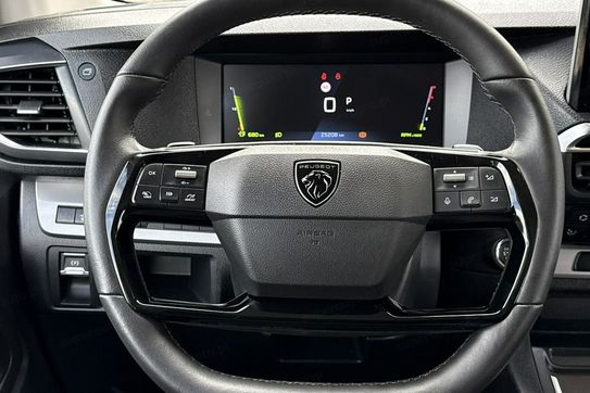 Peugeot Traveller BlueHDi Standard