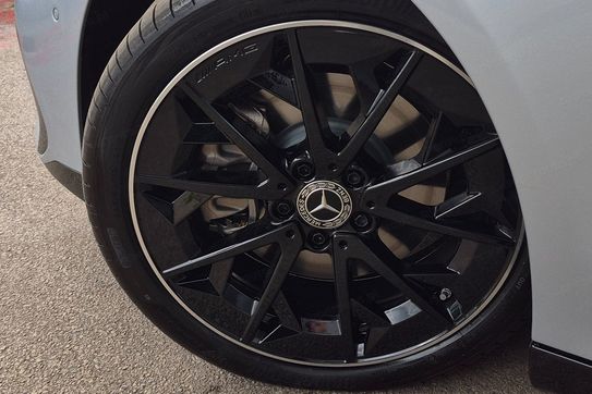 Mercedes CLA 200 Shooting Brake AMG Line