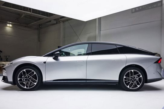XPENG P7+ Performance Pro  74.9 kWh AWD