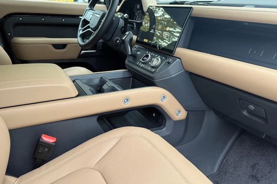 Land Rover Defender 110 D350 X-Dynamic HSE