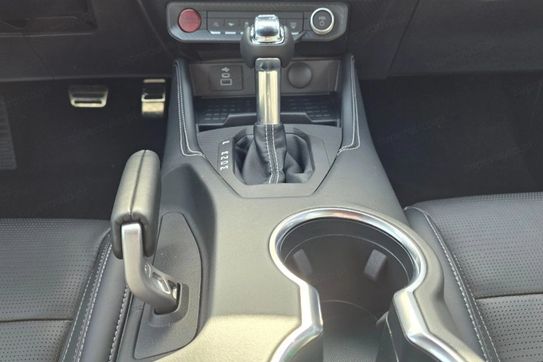 Ford Mustang GT Fastback aut 5.0 V8