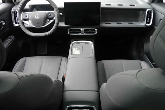 Leapmotor B10 Design Hybrid EV 18,8 kWh