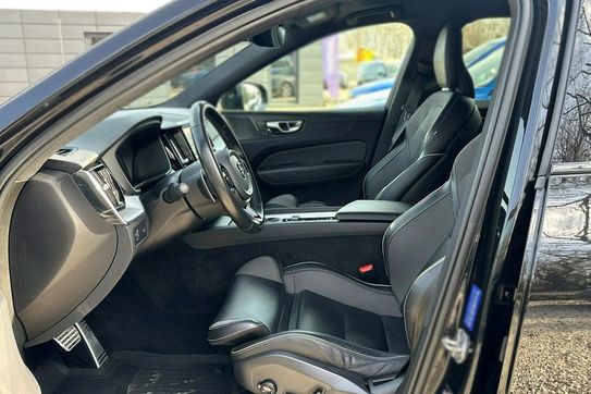 Volvo XC60 T4 R-Design