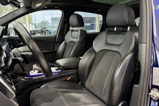 Audi Q7 SQ7 TFSI quattro