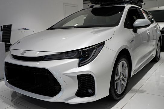 Suzuki Swace Elegance 1.8 Hybrid CVT