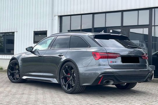 Audi A6 RS6 TFSI quattro Performance Avant