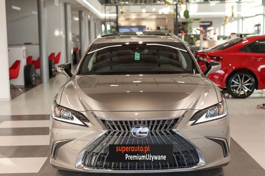 Lexus ES 300h Business Edition