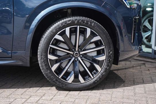 Volvo XC90 T8 AWD Plug-In Hybrid Ultra Bright